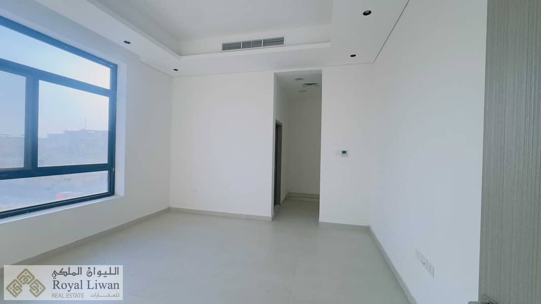 26 WhatsApp Image 2026-10-19 at 11.50. 30. jpeg