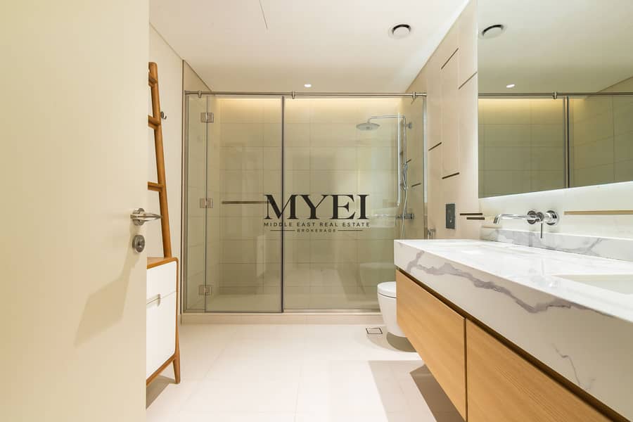 17 02 master bathroom. jpg