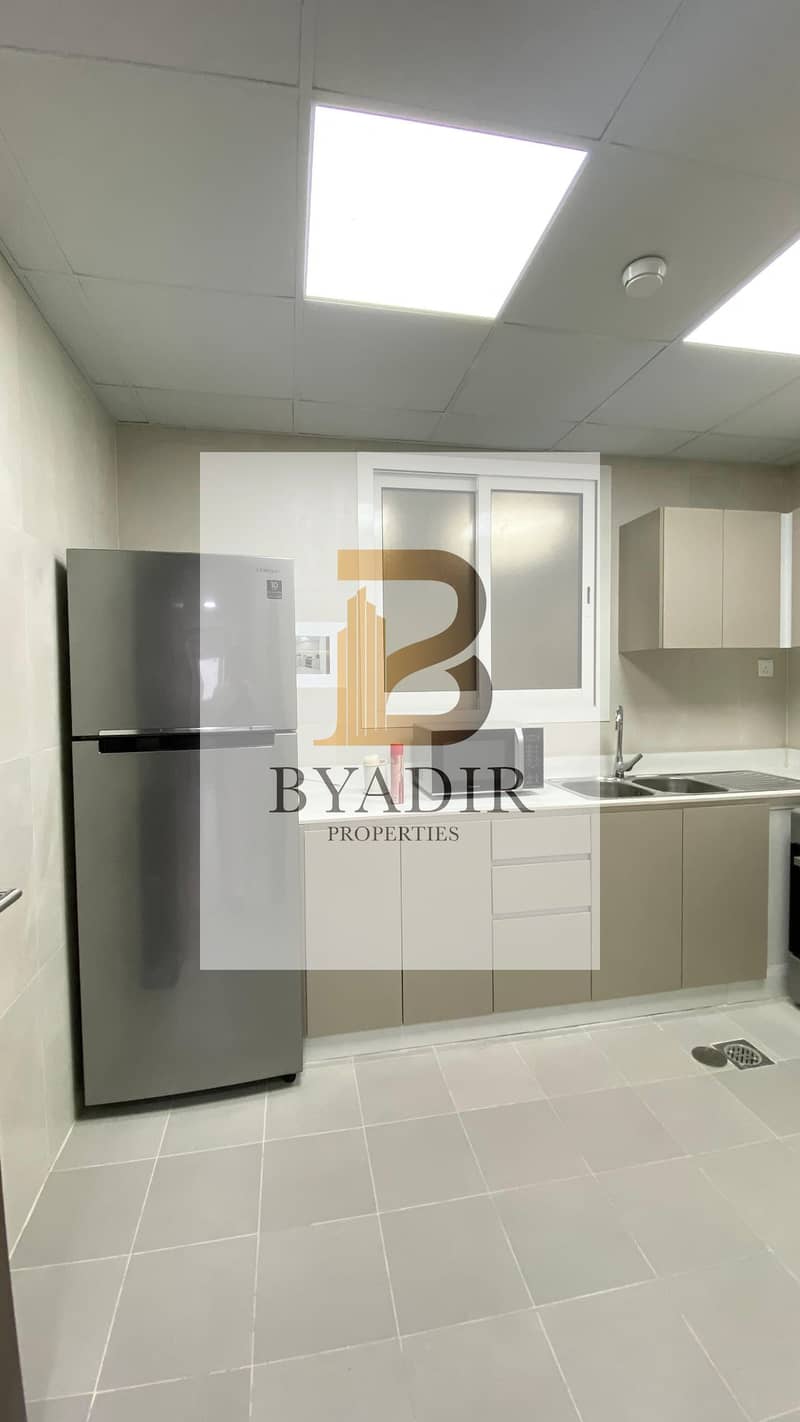 12 9882ead8-f8ef-46d4-a617-3837856fe6bb. jpg