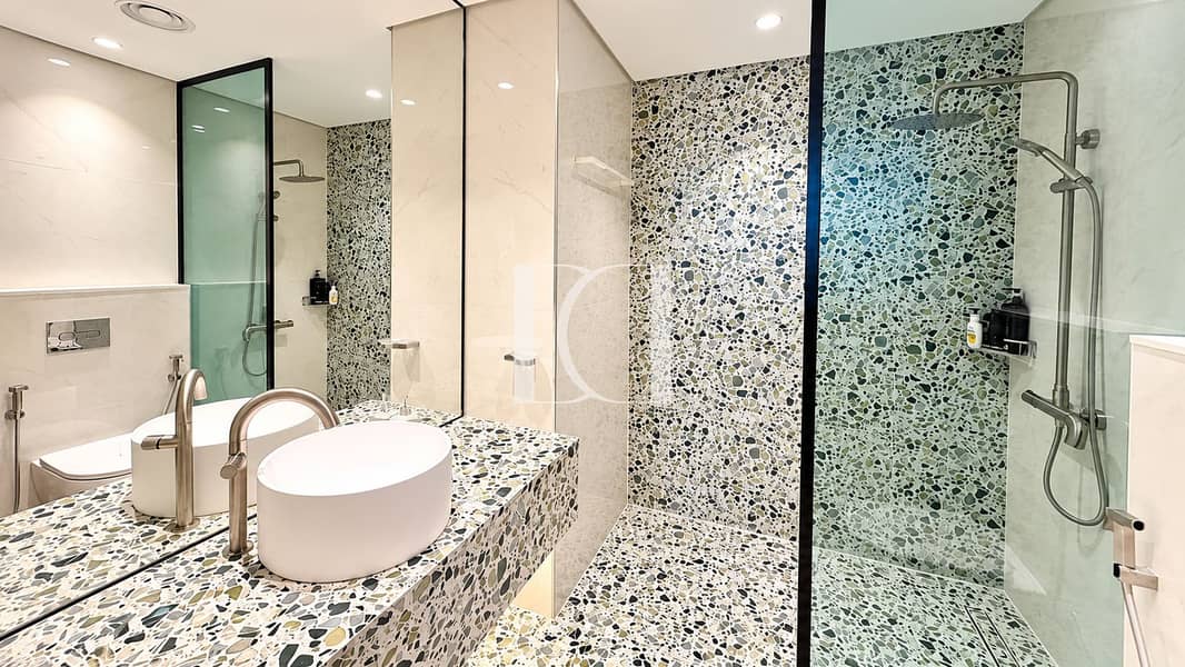 17 Luxurious Terrazzo Spa Bathroom. png