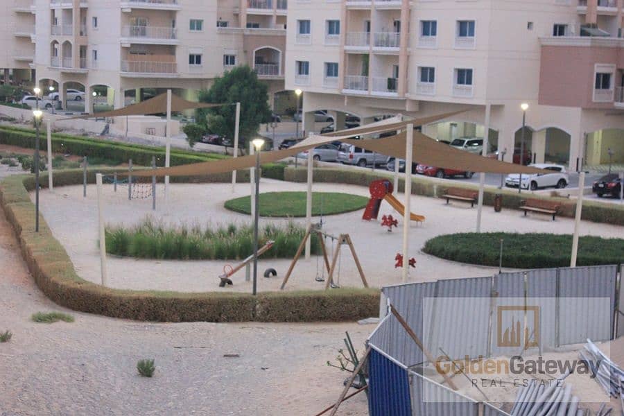7 kids play area. JPG
