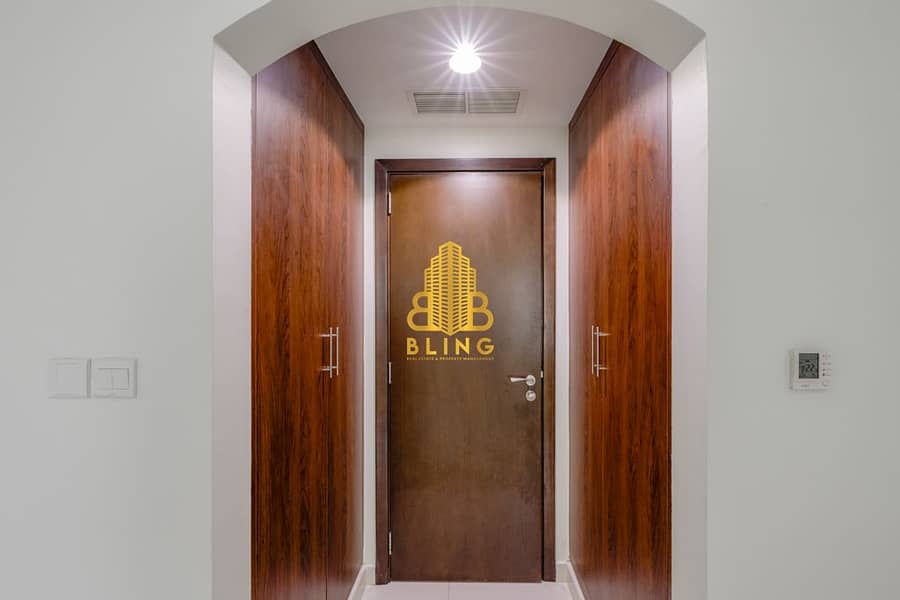 31 HAllway1 (9). jpg