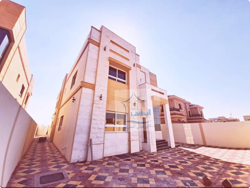 Villa for a mosque with a distinctive price, sophisticated design directly from the owner Villa for a mosque with a distinctive price, sophisticated design directly from the owner
