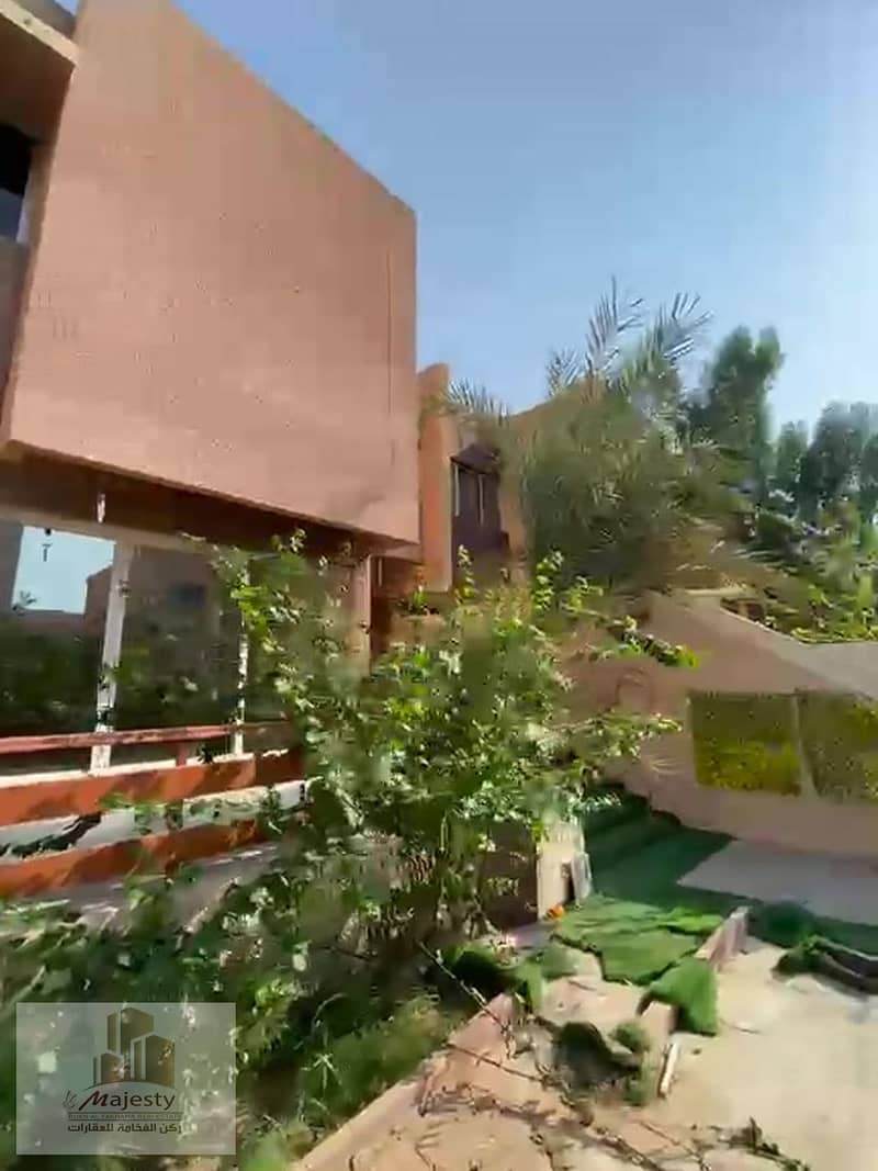 2 Villa-02. jpg