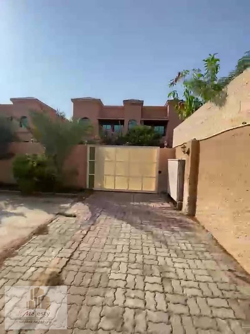 3 Villa-03. jpg