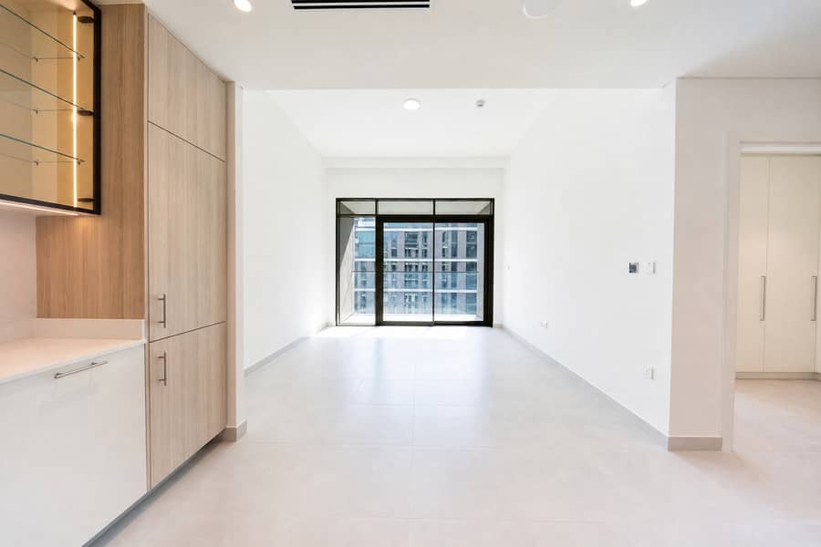 High Floor | Pool/Park view | Modern Finish High Floor | Pool/Park view | Modern Finish