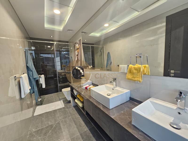 17 Washrooom. jpeg