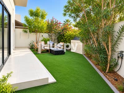 3 Bedroom Townhouse for Sale in DAMAC Hills 2 (Akoya by DAMAC), Dubai - Vacant on Transfer l Single Row l Corner Plot 3 Bedroom Townhouse for Sale in DAMAC Hills 2 (Akoya by DAMAC), Dubai - Vacant on Transfer l Single Row l Corner Plot