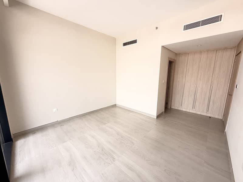 4 image_3