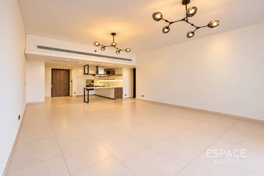 3 Beds | 2 parkings | Modern Living 3 Beds | 2 parkings | Modern Living