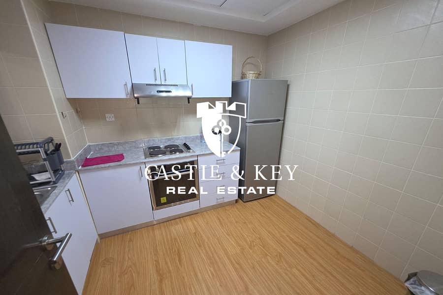 7 kitchen . jpeg