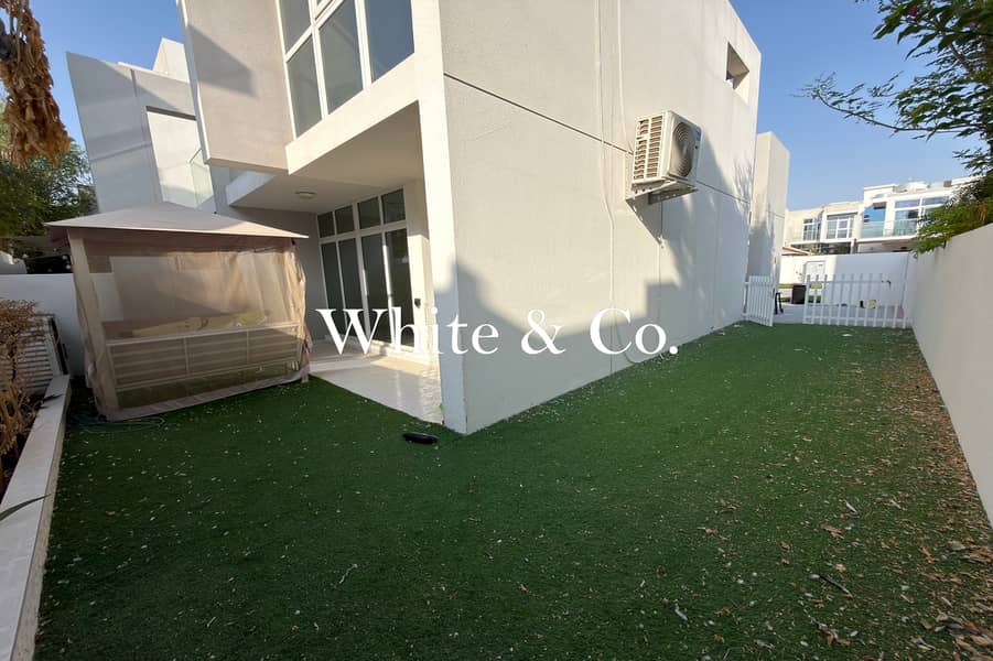 Corner 3 Bed | Beautiful Garden | Vacant Corner 3 Bed | Beautiful Garden | Vacant