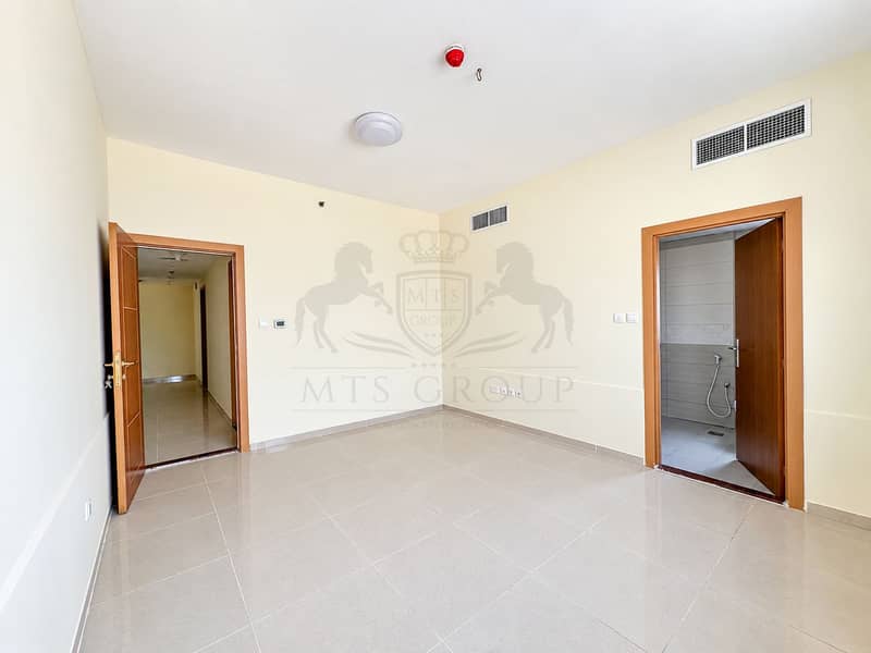 6 Bright Minimalist Apartment Interior. png