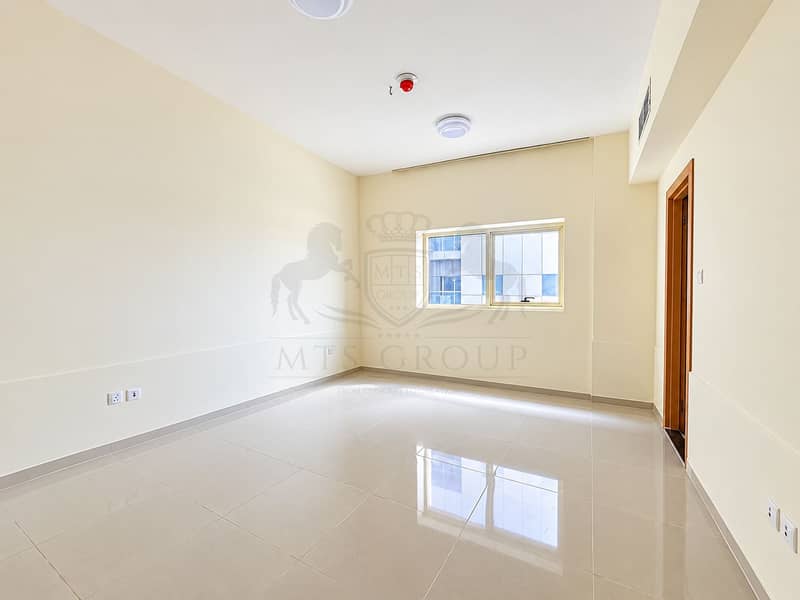9 Bright Minimalist Room with Window Reflections. png