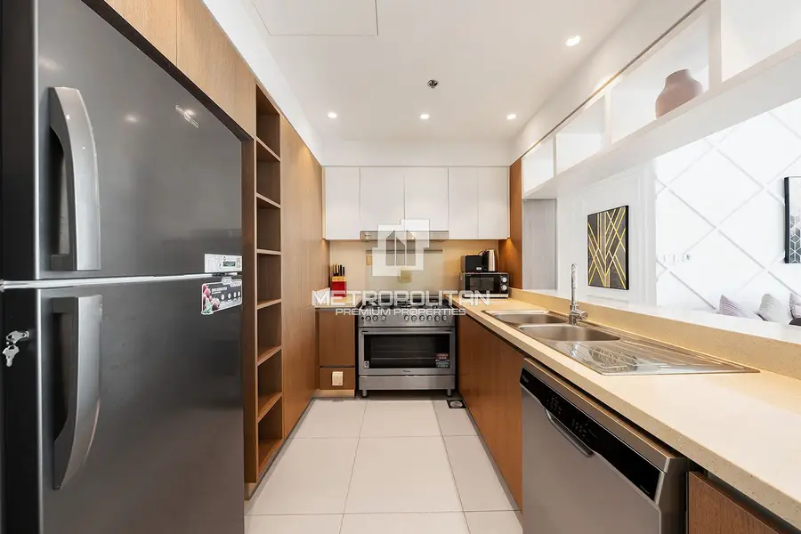 Best Priced | Vacant | Upgraded with Skyline View