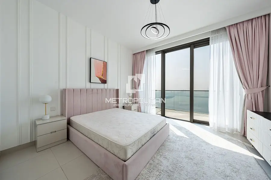 Best Priced | Vacant | Upgraded with Skyline View