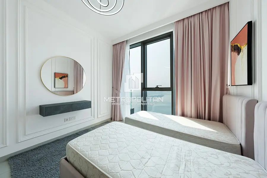 Best Priced | Vacant | Upgraded with Skyline View