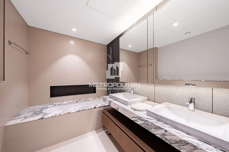 Best Priced | Vacant | Upgraded with Skyline View