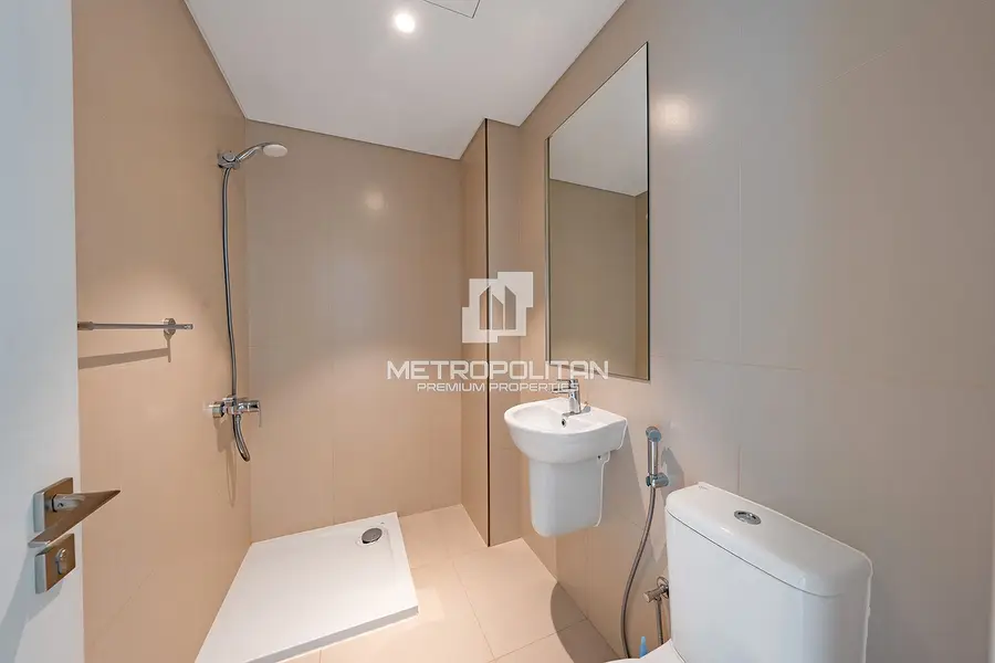 Best Priced | Vacant | Upgraded with Skyline View