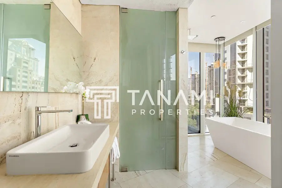 Luxury 2 BR | Fully Furnished | Prime Location