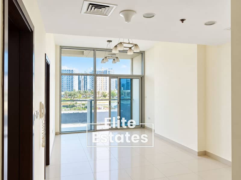 Modern Empty Apartment with City Views. png Modern Empty Apartment with City Views. png