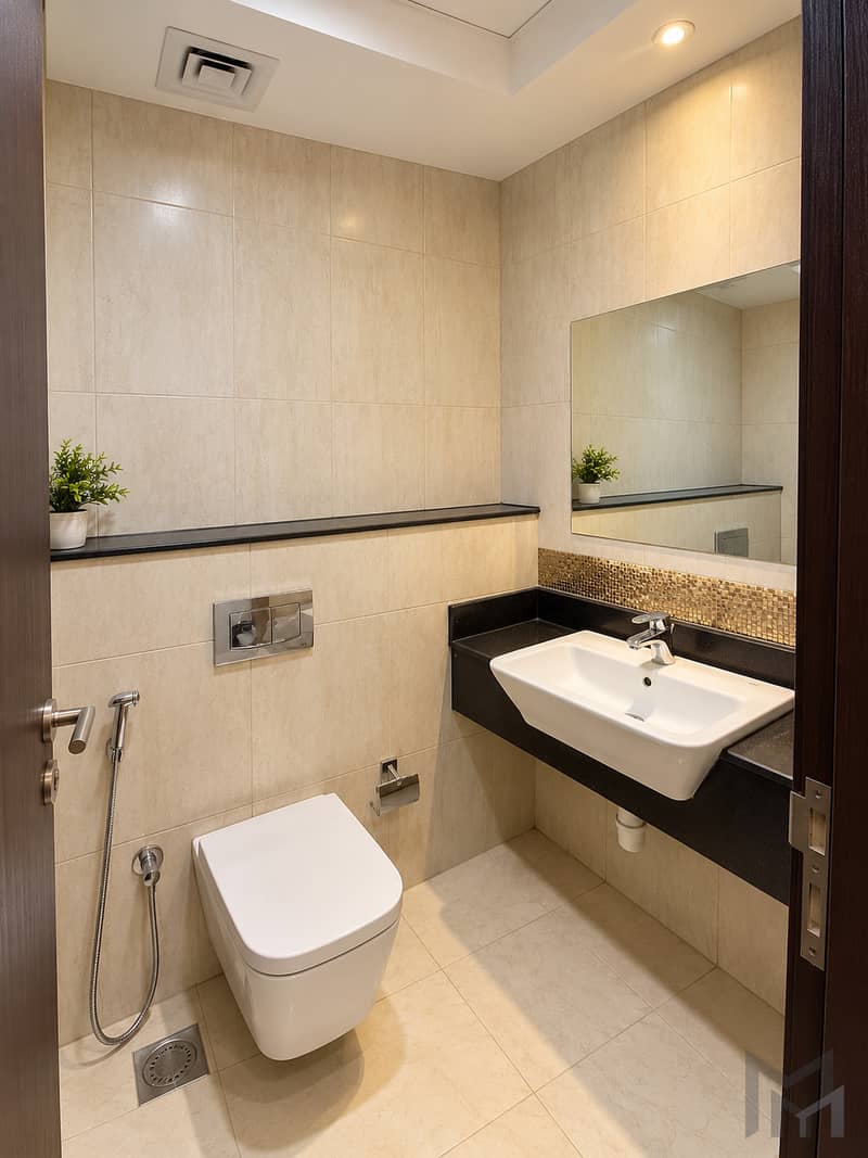 5 Photo 5. jpg