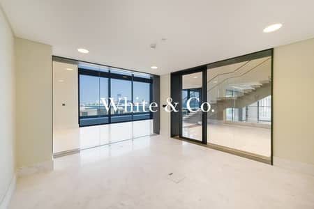 4 Bedroom Flat for Rent in Palm Jumeirah, Dubai - Sky Villa Duplex | Turnkey | Branded Res