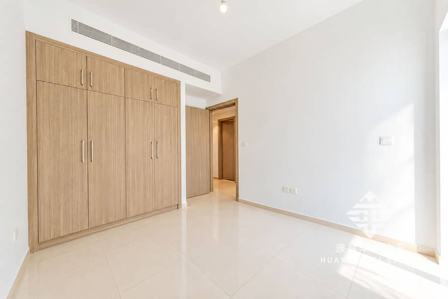 8 Bright Minimalist Bedroom Interior. png
