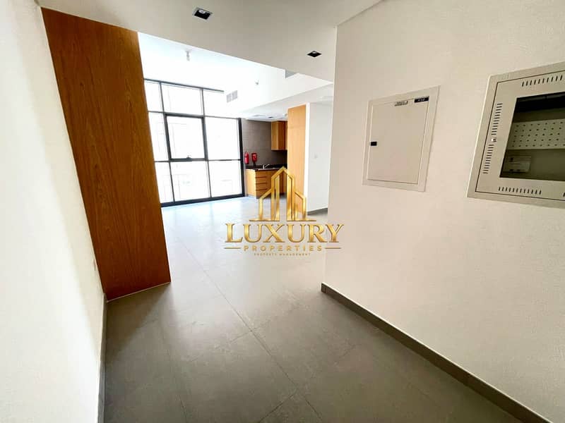 9 Spacious 1 BHK with 2 Washrooms in Al Mamsha | AED 44,999 | 4 Yearly Installments