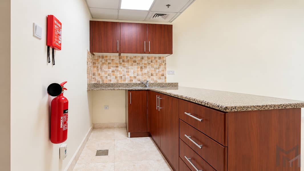 4 Photo 4. jpg