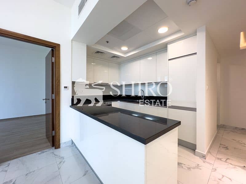 16 Kitchen 002. jpg