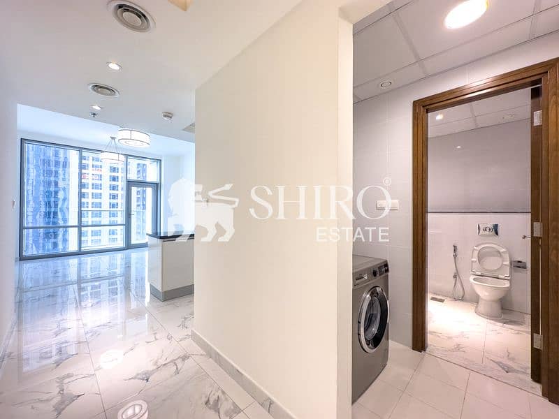 22 Bathroom 005. jpg