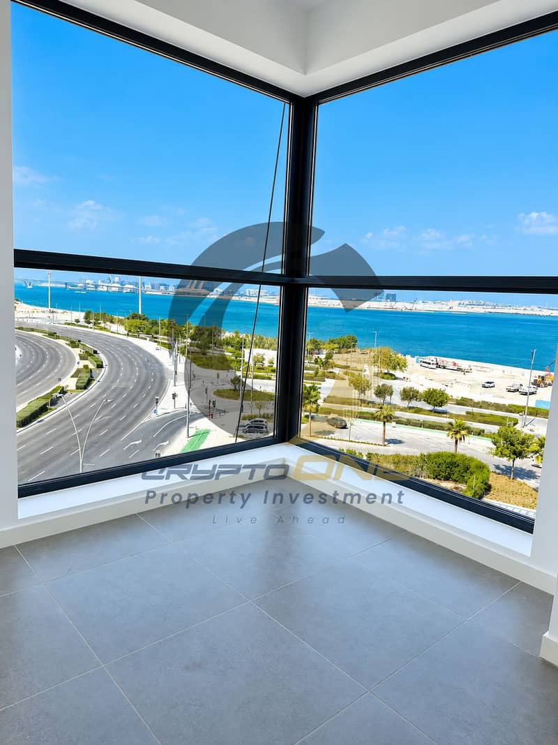 4 03_minimal_corner_room_with_seafront_views. png