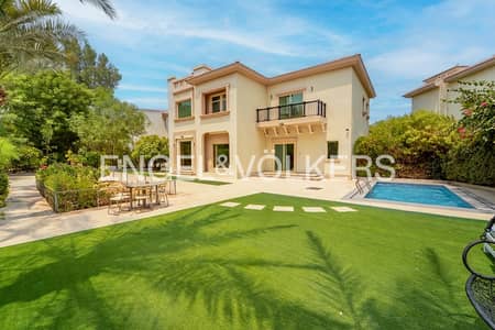 4 Bedroom Villa for Sale in Jumeirah Islands, Dubai - Extended Plot | Rare | Prime Location 4 Bedroom Villa for Sale in Jumeirah Islands, Dubai - Extended Plot | Rare | Prime Location