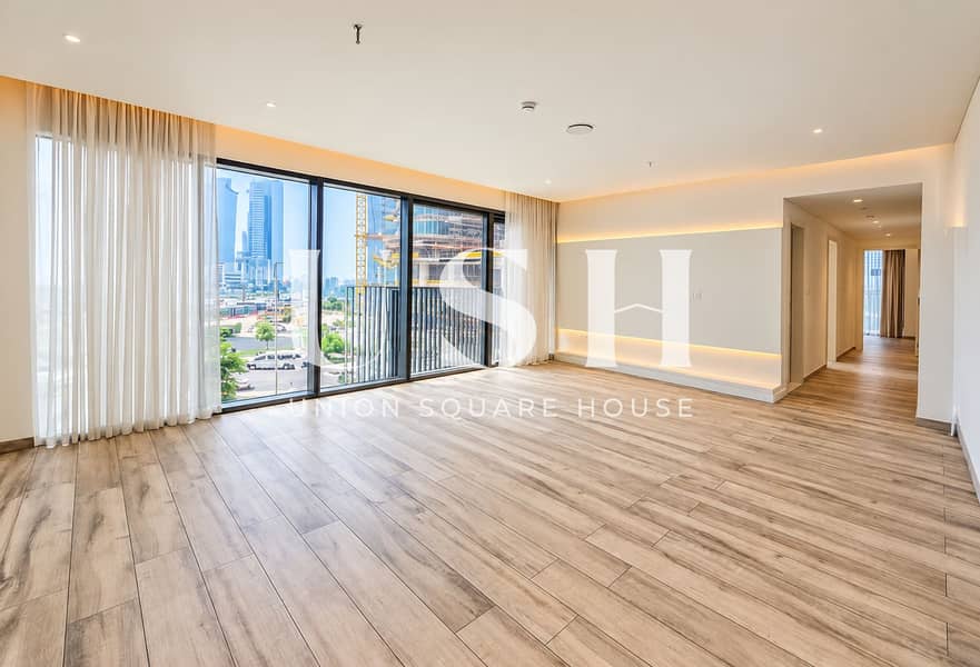 2 Bright Minimalist Apartment Interior (1). png
