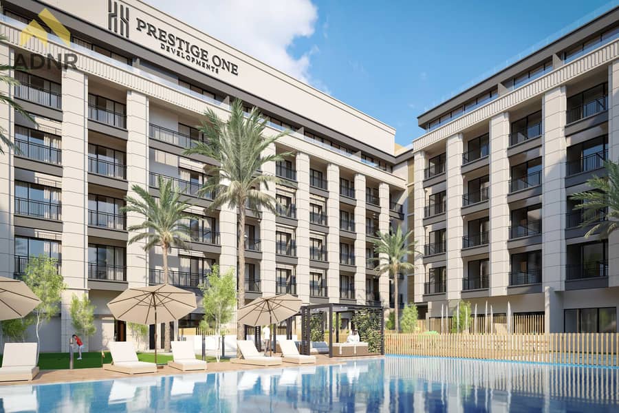 5 Berkeley Square Courtyard Pool. png