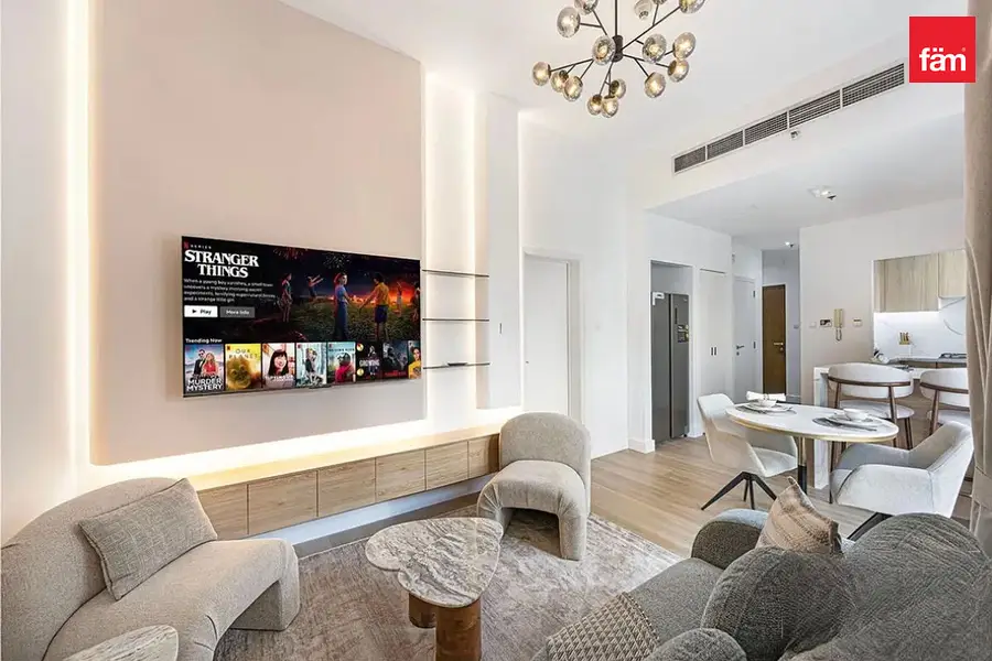 Furnished upgraded Spacious 1 Bed | Ground Floor