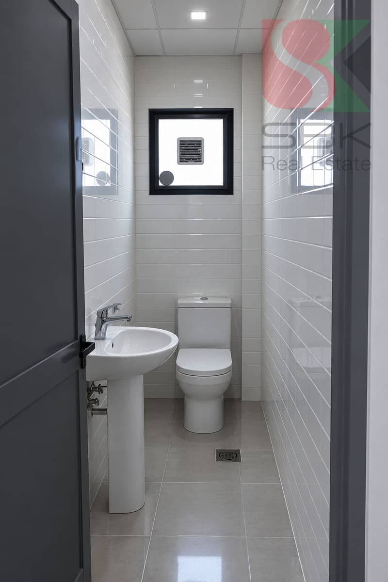 13 Minimalist Modern Bathroom Interior. png