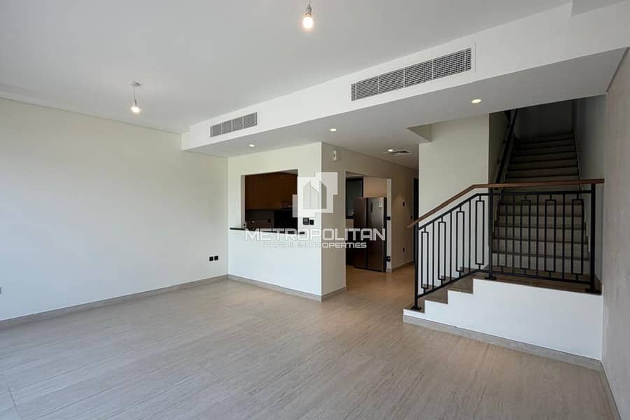 Casa adosada en DAMAC Lagoons,Malta,Malta 2, 4 dormitorios, 140000 AED - 16924792 Casa adosada en DAMAC Lagoons,Malta,Malta 2, 4 dormitorios, 140000 AED - 16924792