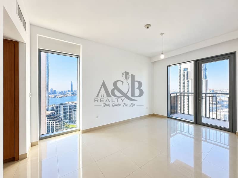 11 Bright Empty Apartment with Waterfront Views. png