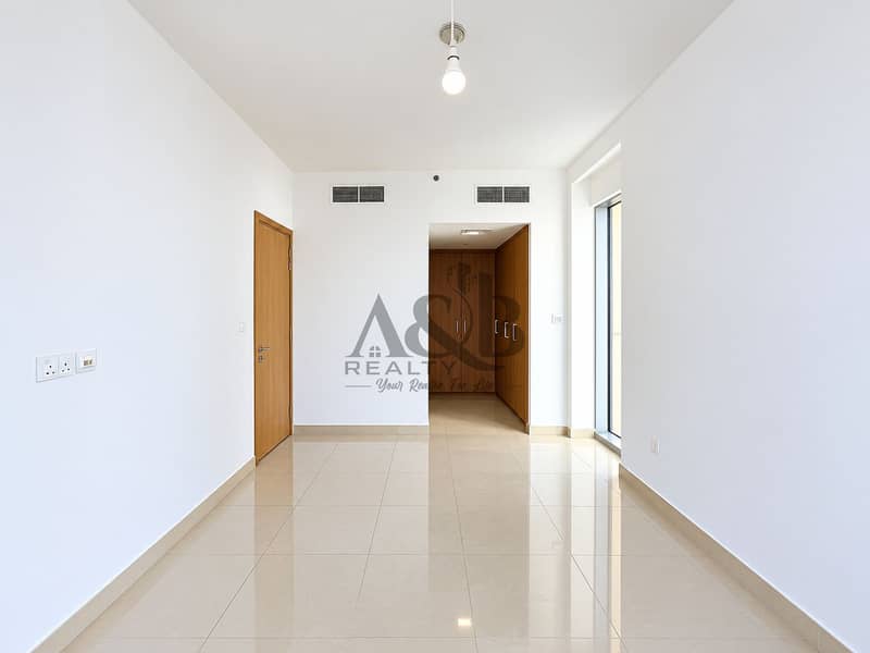 13 Bright Minimalist Apartment Interior (2). png