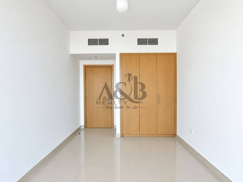 17 Minimal Oak Door and Wardrobe Interior. png