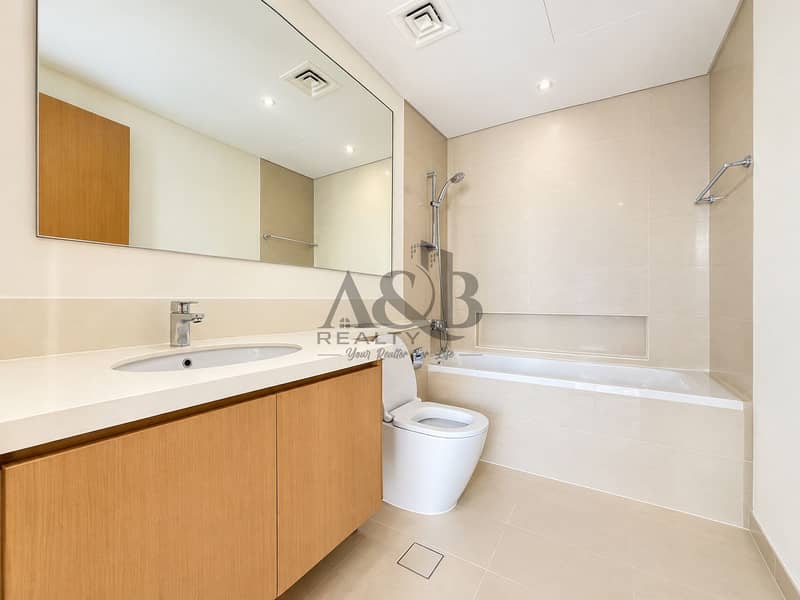 18 Modern Minimalist Bathroom Retreat. png