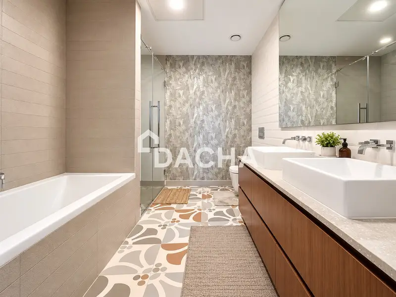 Overlooking Park & Pool | Bright & Spacious | VOT