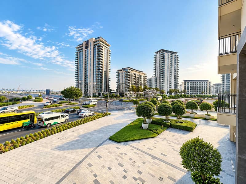 5 Modern Waterfront Residential Plaza. png