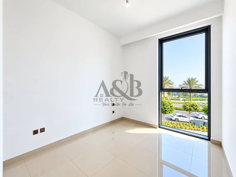 8 Minimalist Room with Window View. png