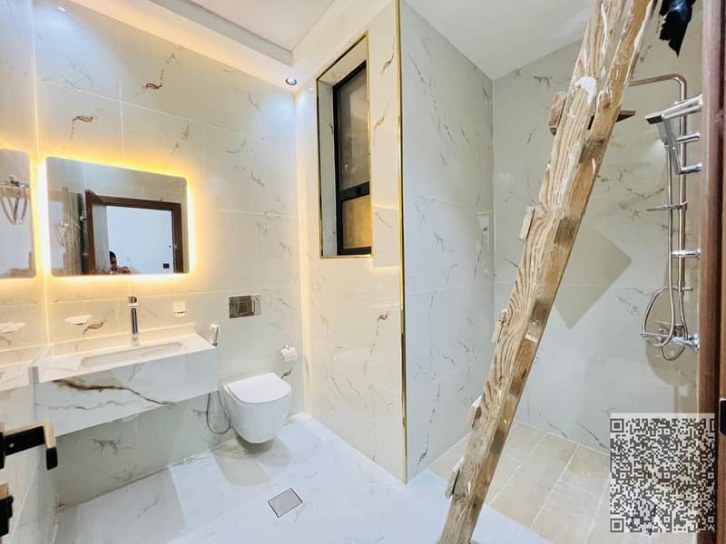 4 fda2f717-ceda-4309-9425-bd14b3afd06c. jpg