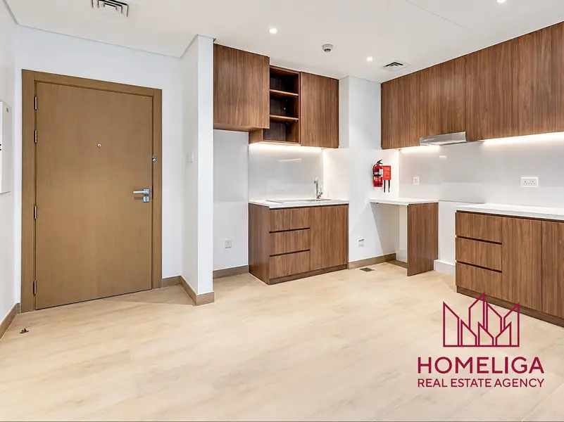 Spacious 1 BR | Large Balcony | Beach Access
