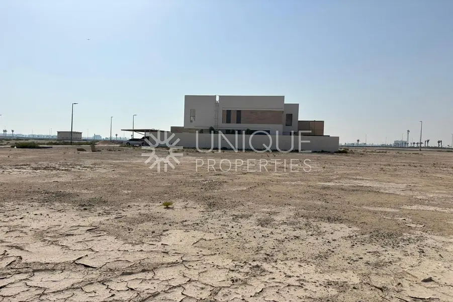 Near SZR | Vastu Compliance | Single Raw