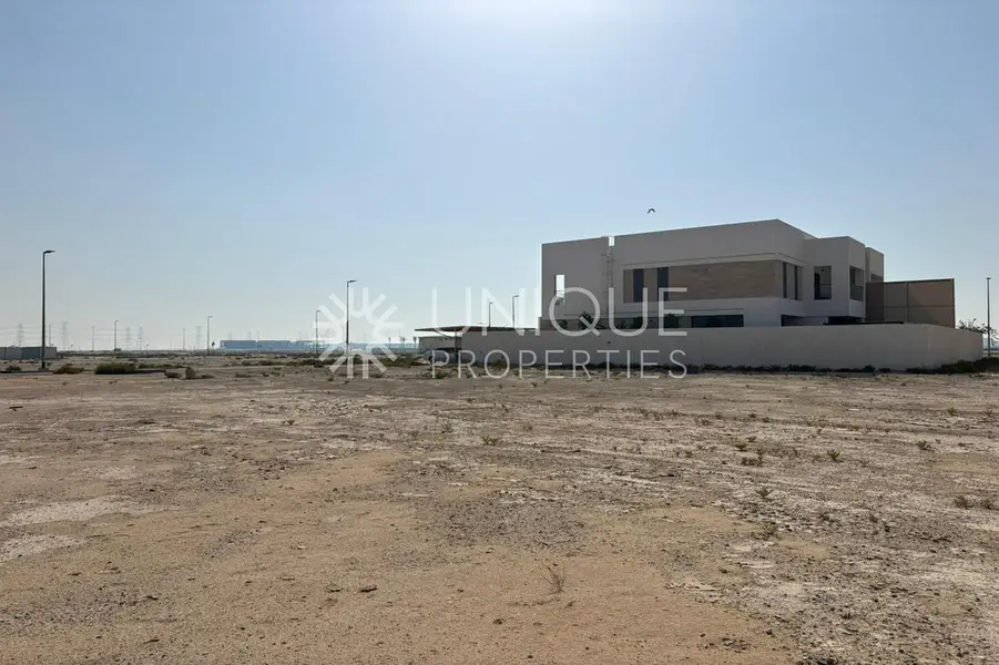 Near SZR | Vastu Compliance | Single Raw